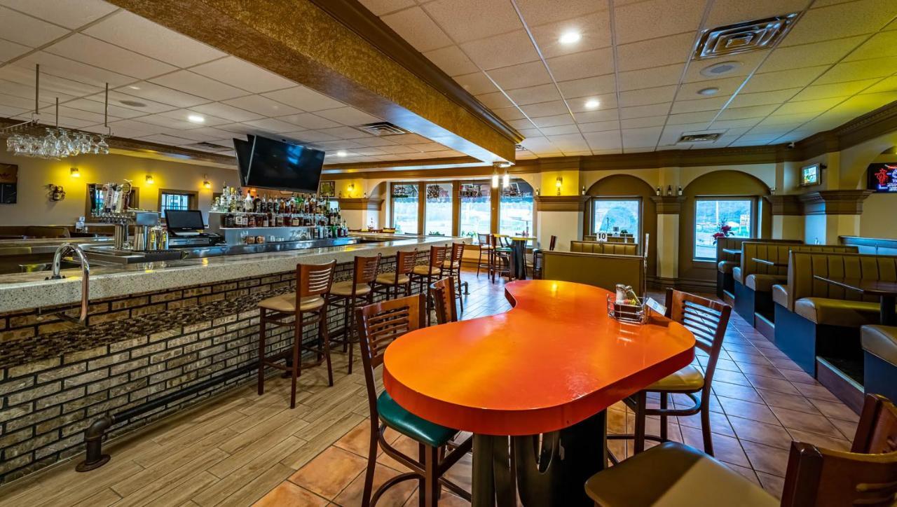 Magnuson Grand Harrisburg Hotel นิวคัมเบอร์แลนด์ ภายนอก รูปภาพ