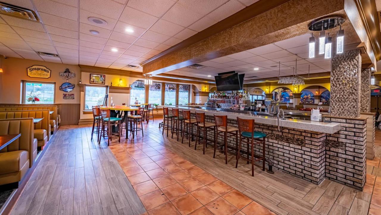 Magnuson Grand Harrisburg Hotel นิวคัมเบอร์แลนด์ ภายนอก รูปภาพ
