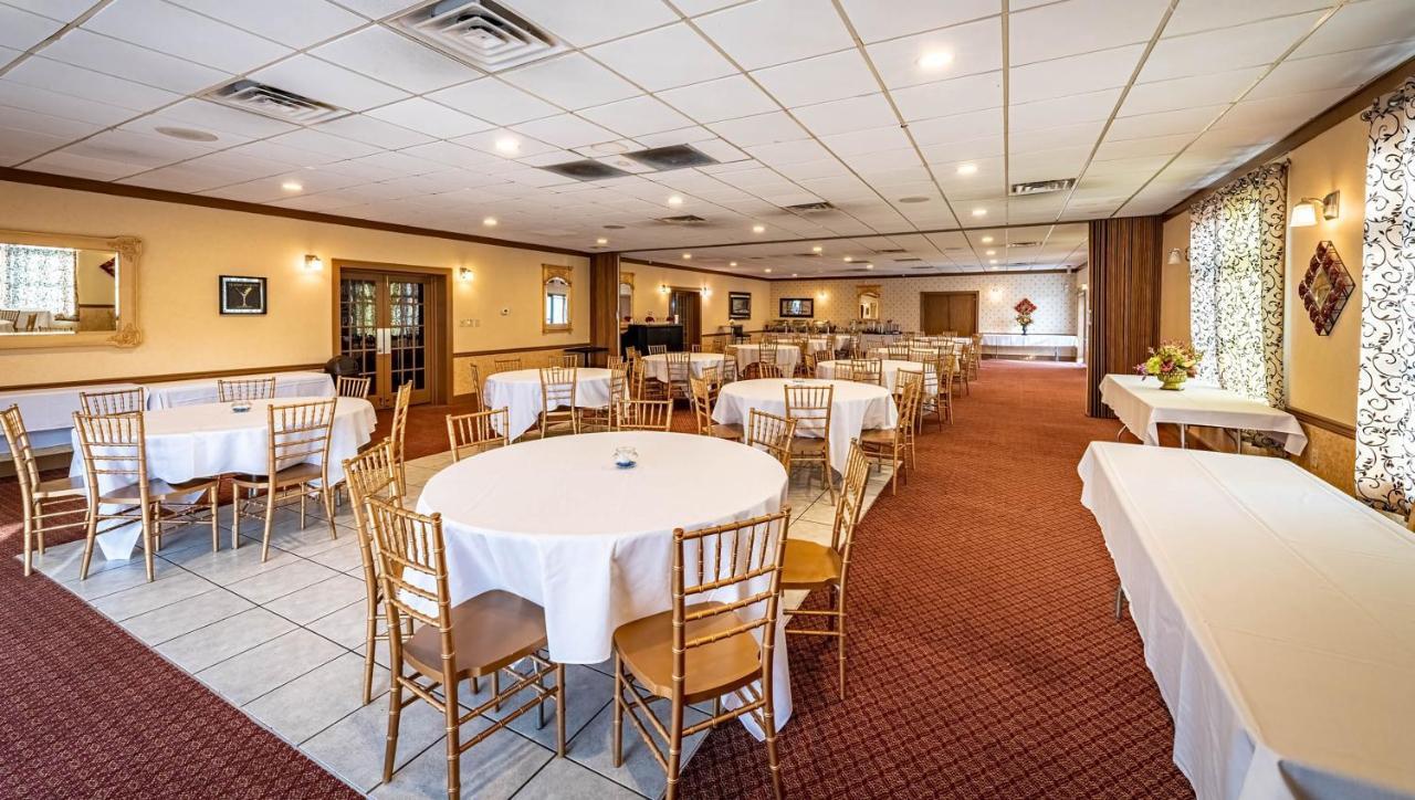 Magnuson Grand Harrisburg Hotel นิวคัมเบอร์แลนด์ ภายนอก รูปภาพ